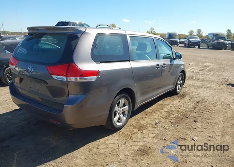 2014 Toyota Sienna L V6 7 Passenger z USA, uszkodzony, nr VIN 5TDZK3DC9ES436793